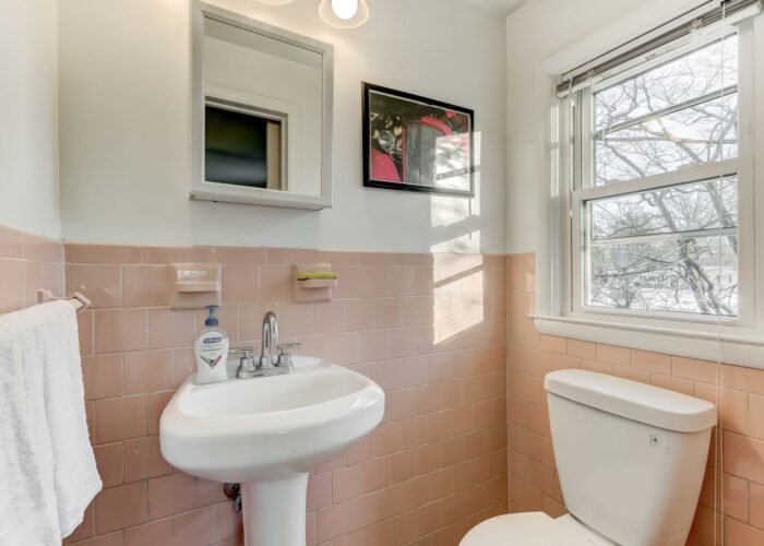 9502 Buckhorn Road, bathroom with pedestal sink