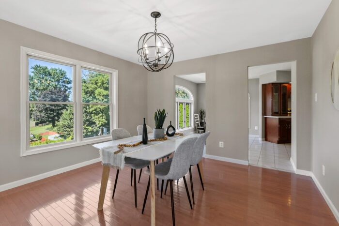 7516 Riddle Avenue, dining room