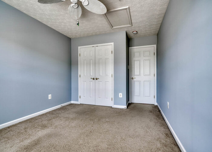 4900 Villa Point, second bedroom showing closet doors